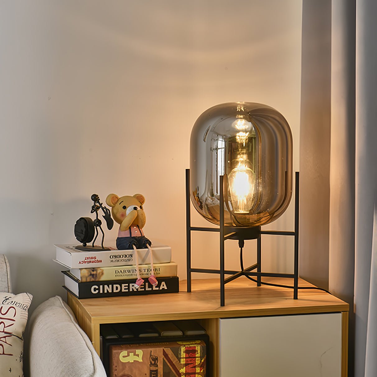 Oda Table Lamp