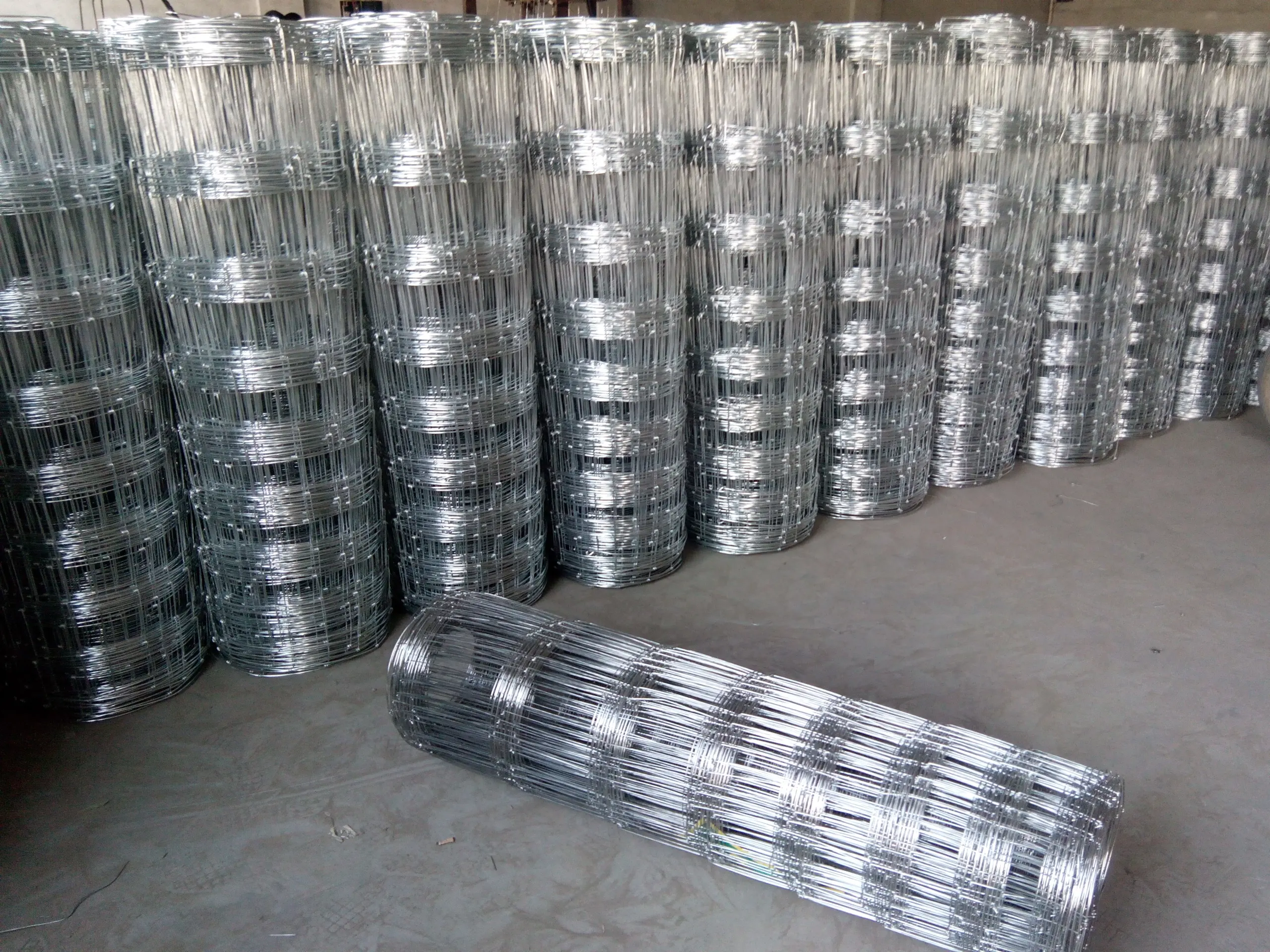 Factory Supply High Strength Filed Mesh Fence With Hot Sale Galvanized Zinc