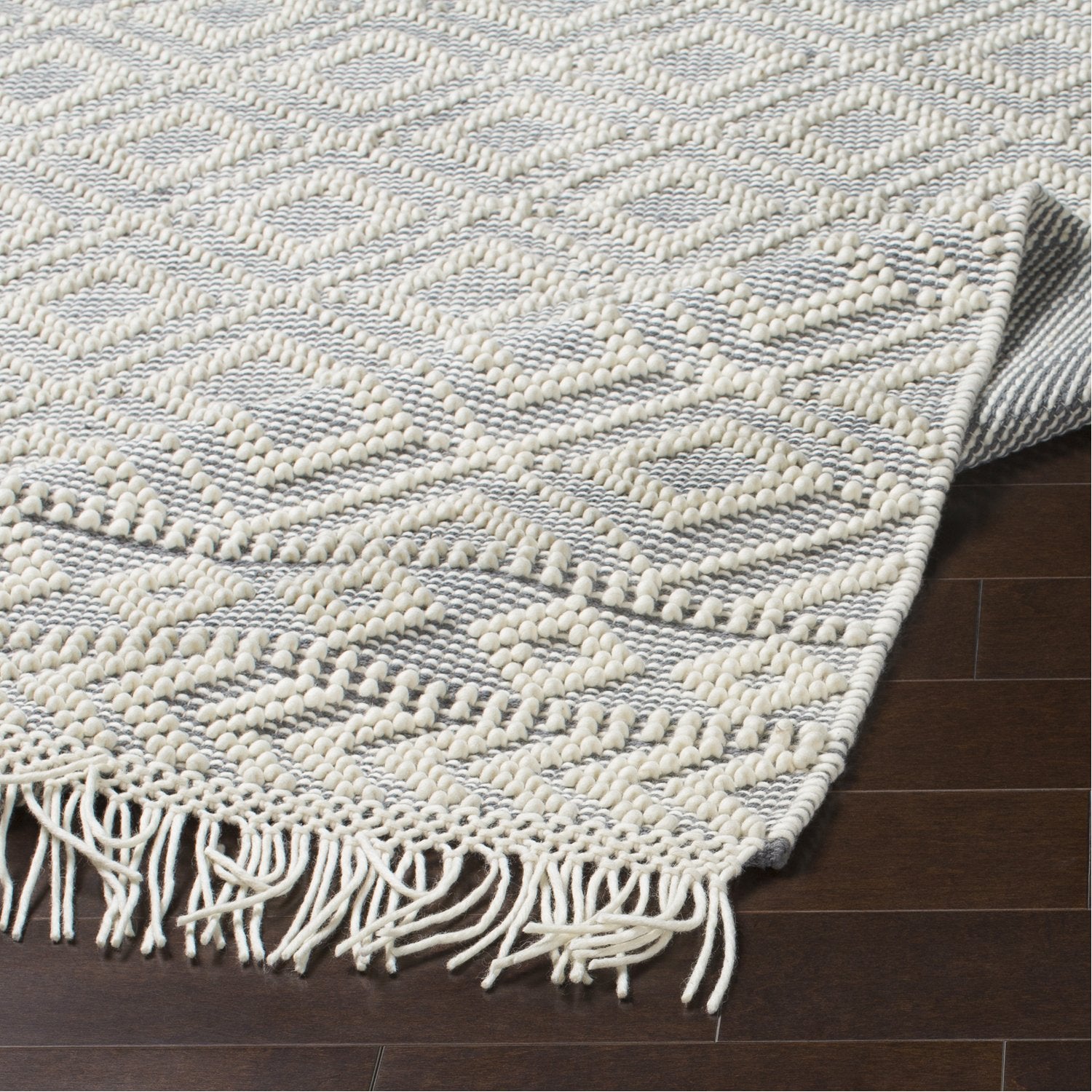 Farmhouse Tassels Hand Woven Rug