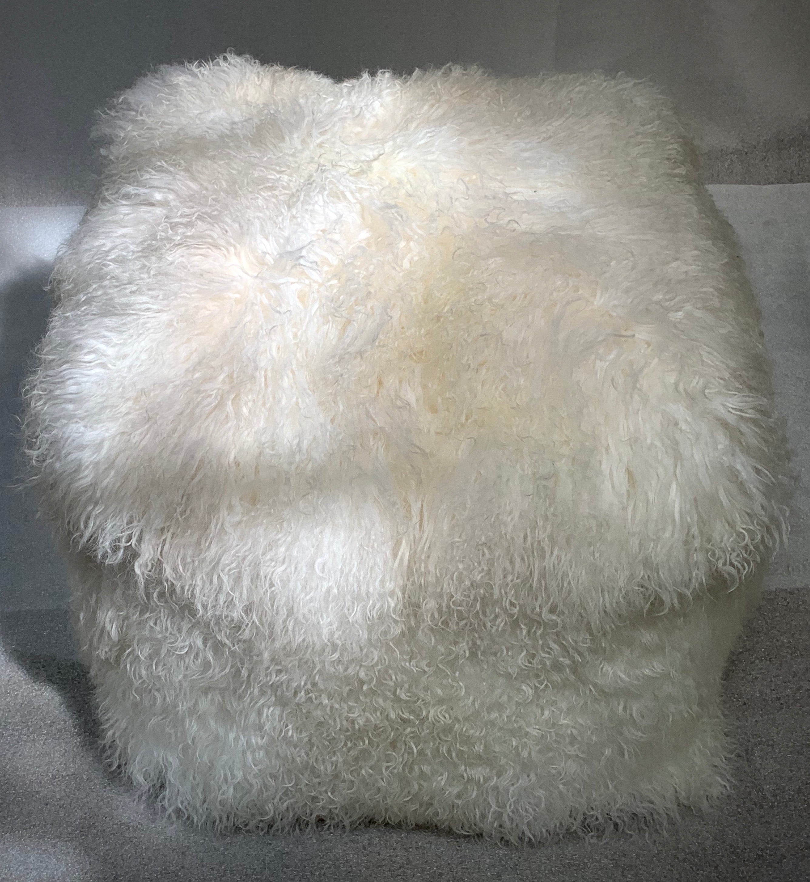 MONGOLIAN WOOL POUF