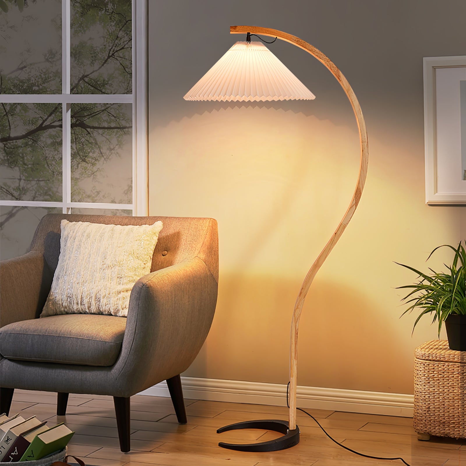 Caprani Floor Lamp