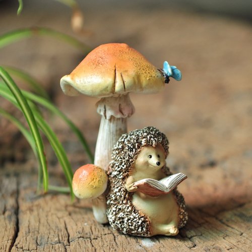 Top Collection Miniature Fairy Garden and Terrarium Hedgehog Reading Book Under Mushroom Statue