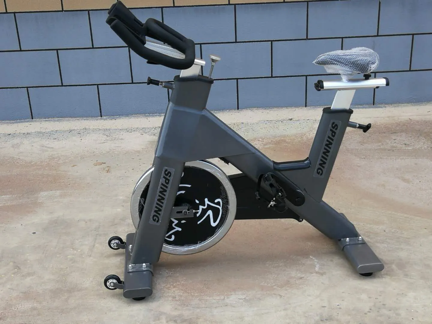 Hot sale Home Gym Fitness Equipment Body Building Spinning Indoor Exercise Fit Bike