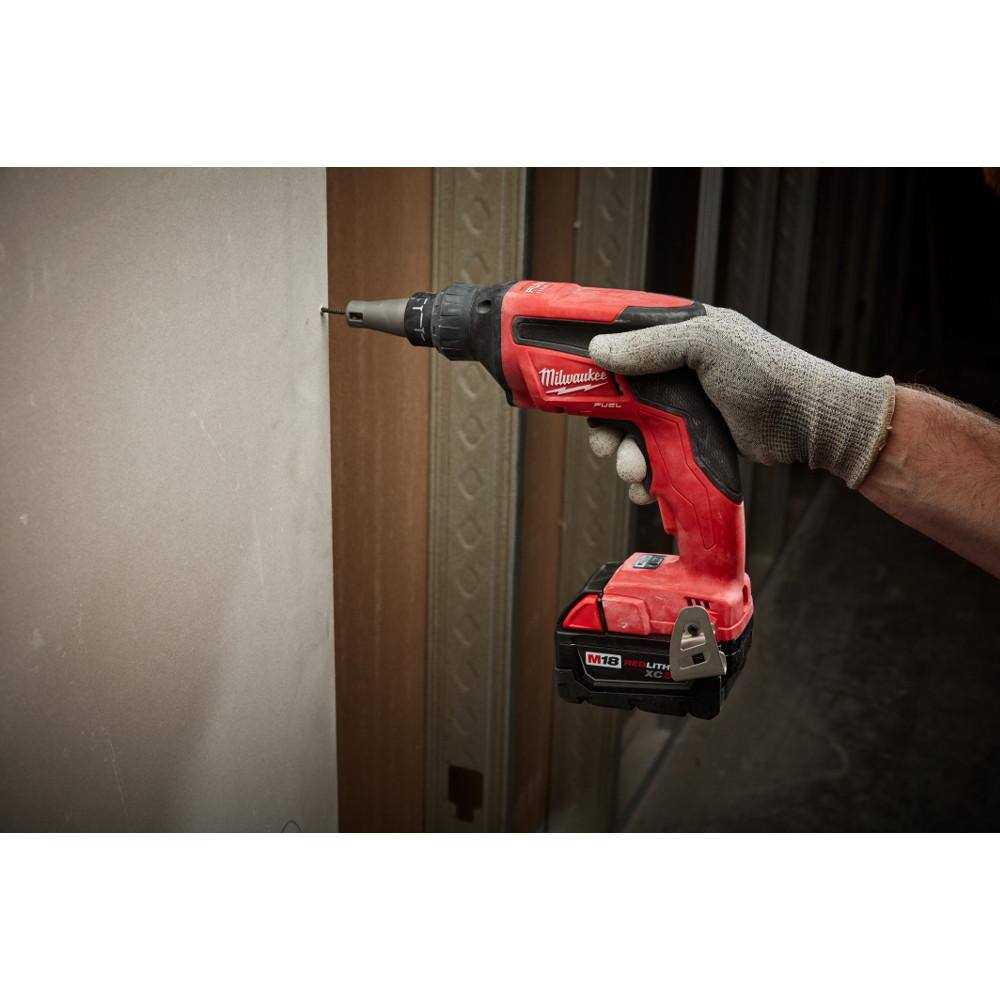 MW M18 FUEL 18V Lithium-Ion Brushless Cordless Drywall Screw Gun XC Kit with Collated Screw Gun Attachment 2866-22-49-20-0001