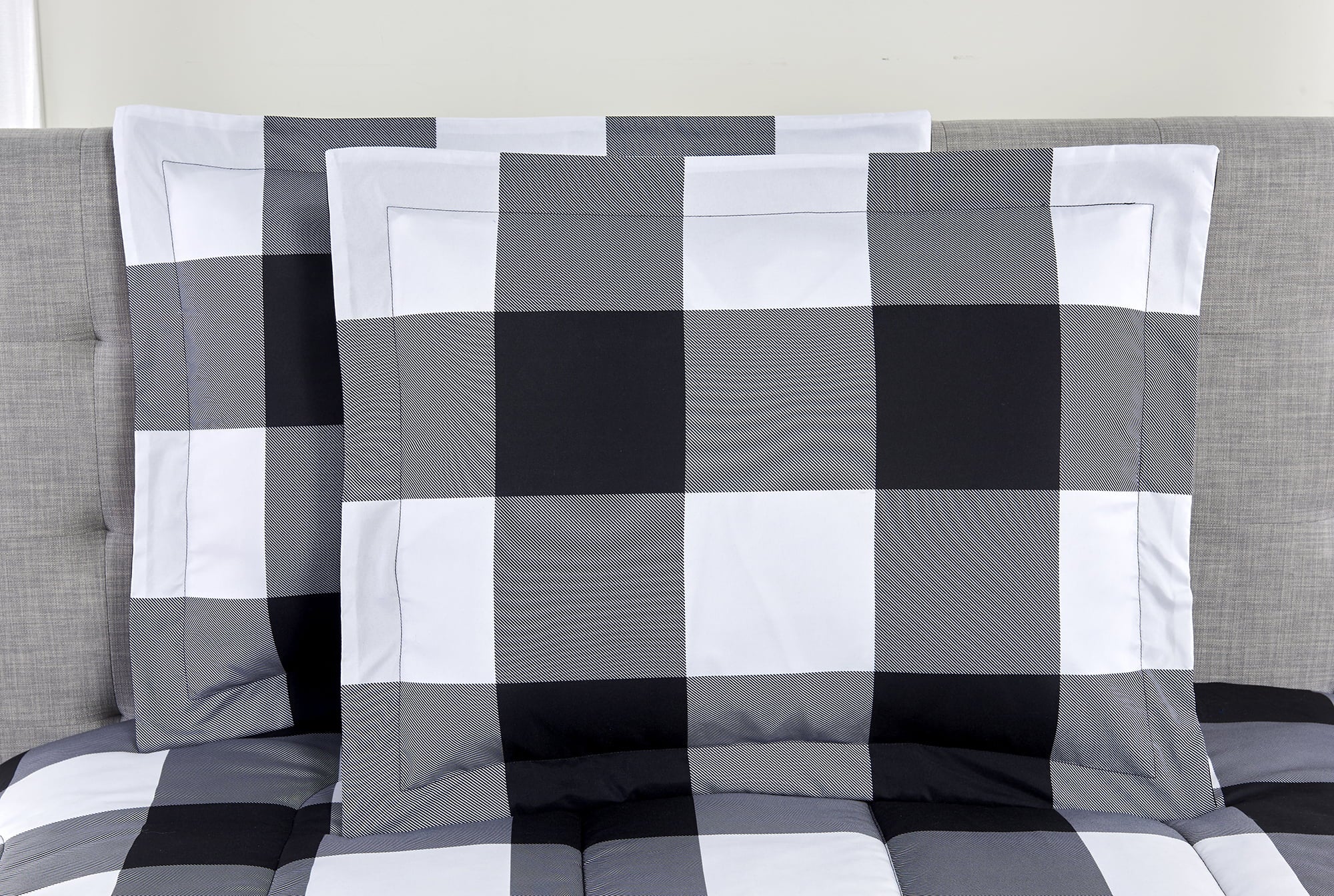 Black and White Buffalo Plaid 7 Piece Bed in a Bag Comforter Set with Sheets， King