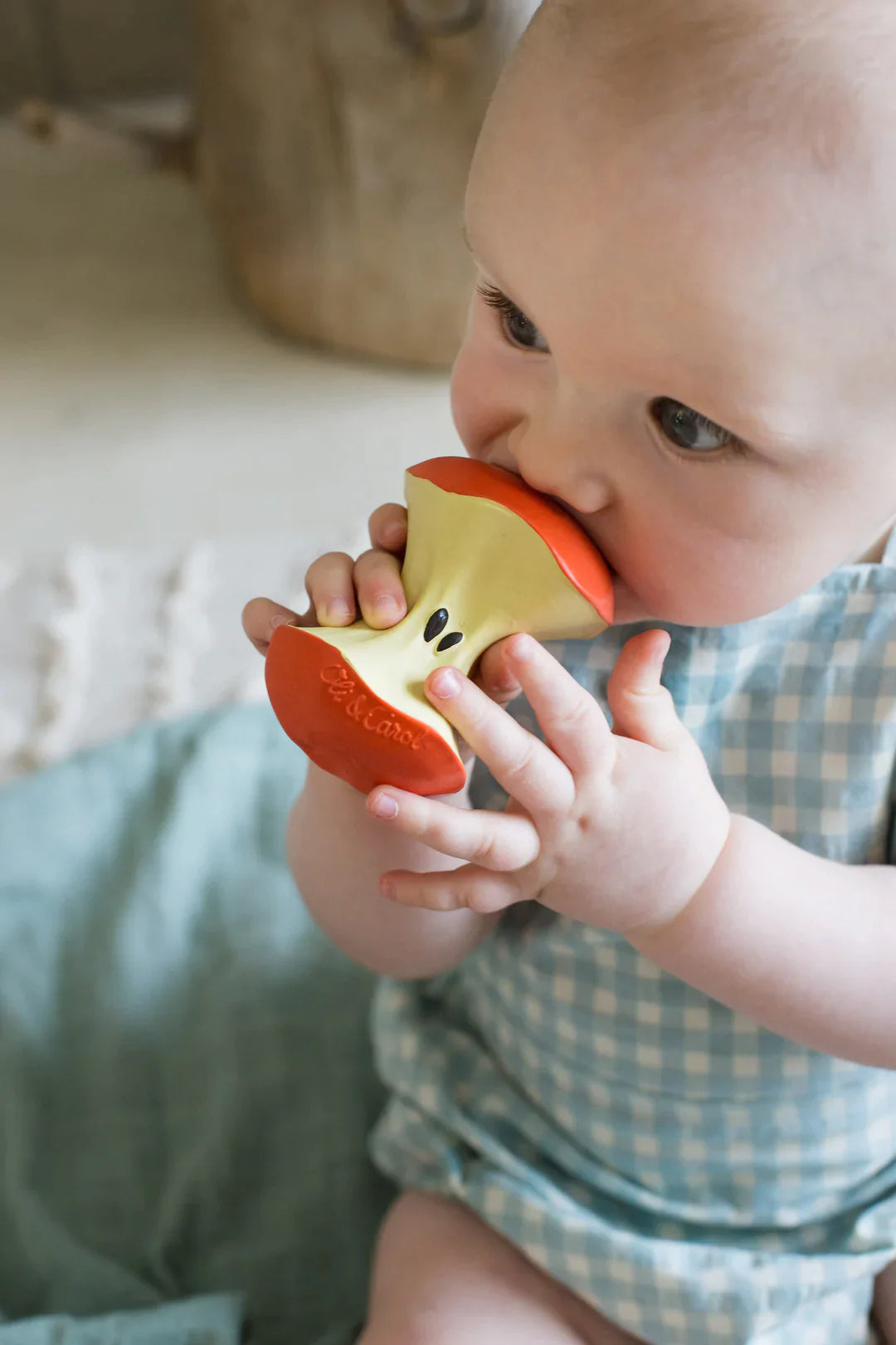 Pepa the Apple Teether by Oli & Carol