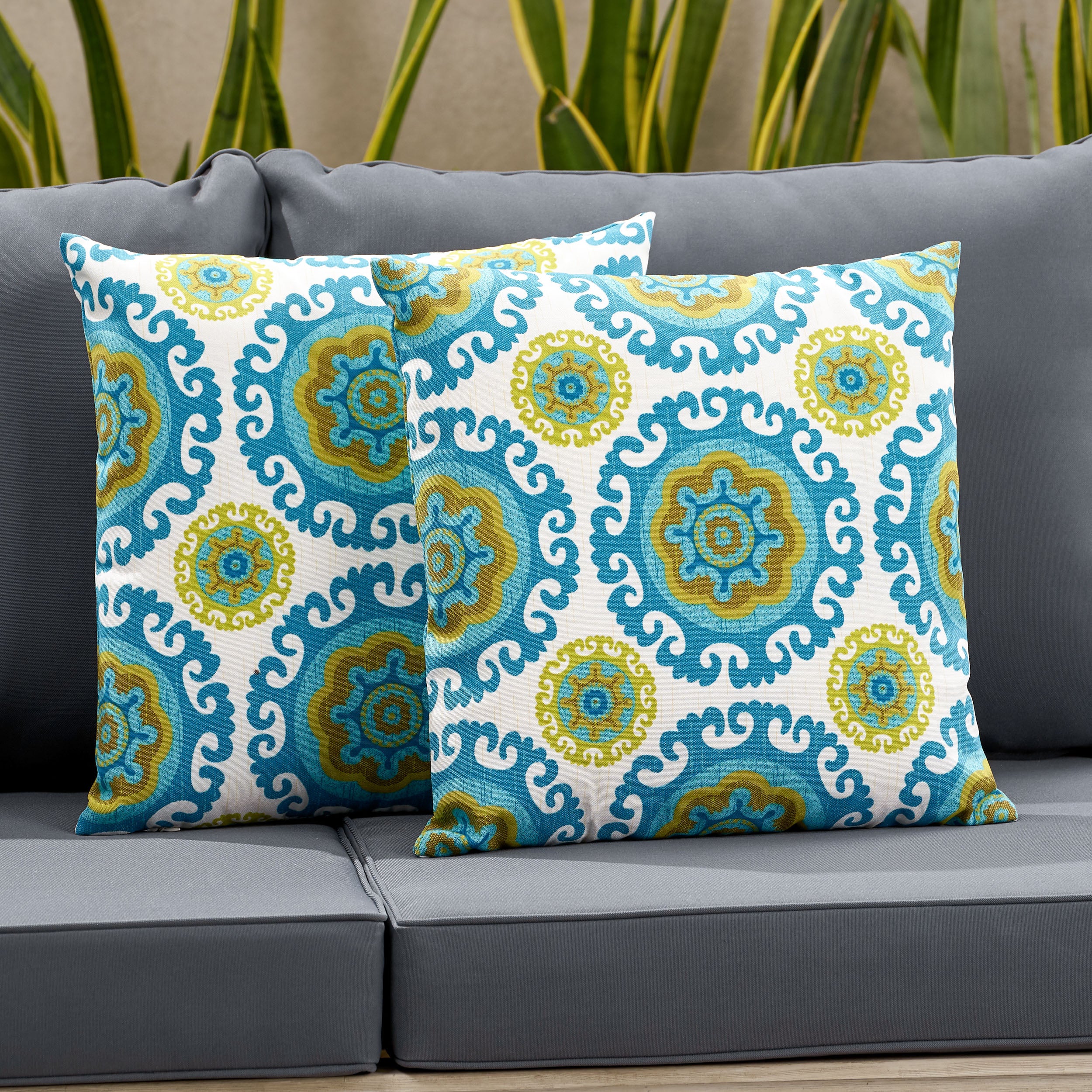 Moiz Outdoor Modern Square Water Resistant Fabric Pillow (Set of 2)