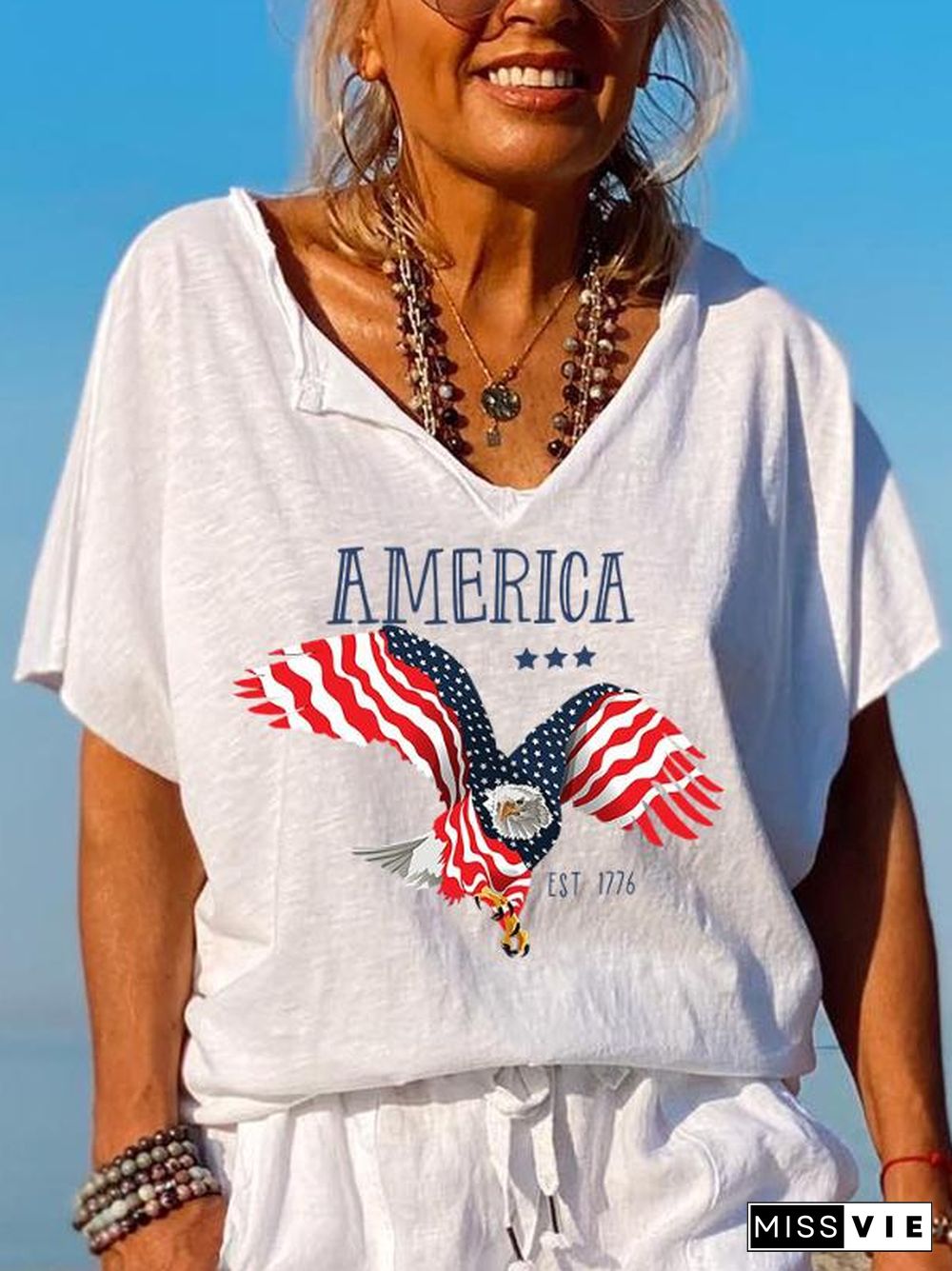 America Est.1776 Letter Owl Flag Pattern T-Shirt