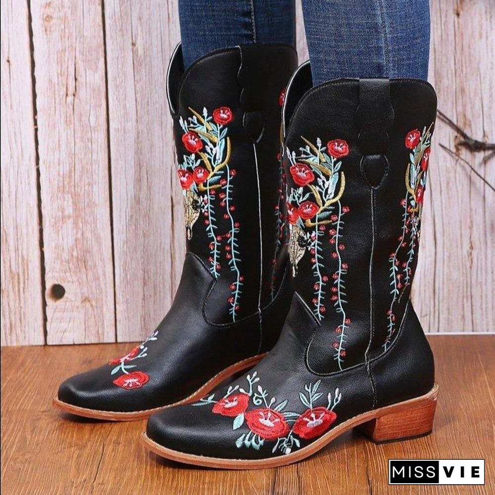 Fashion Floral Embroidery Boots