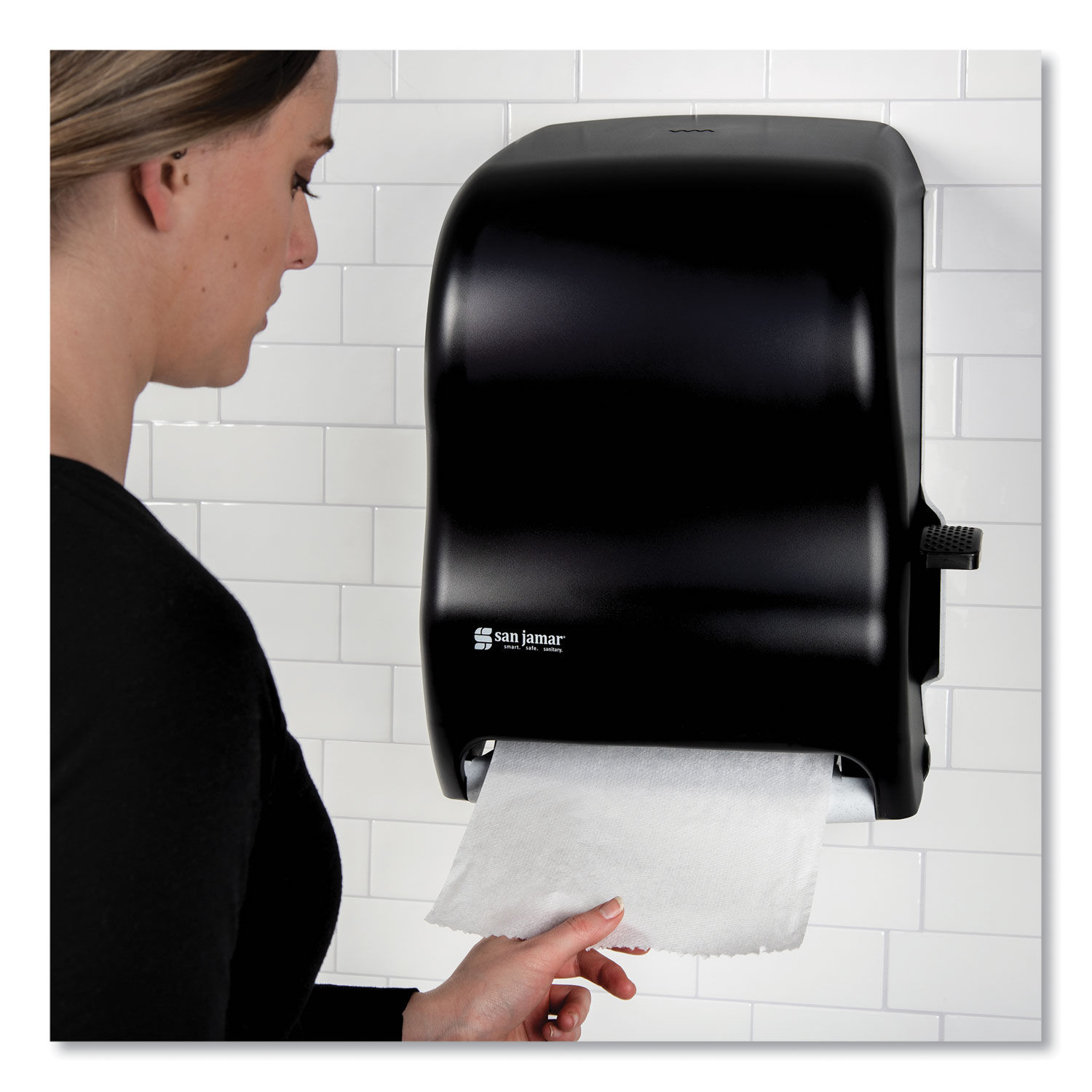 Lever Roll Towel Dispenser by San Jamarandreg; SJMT1100TBK