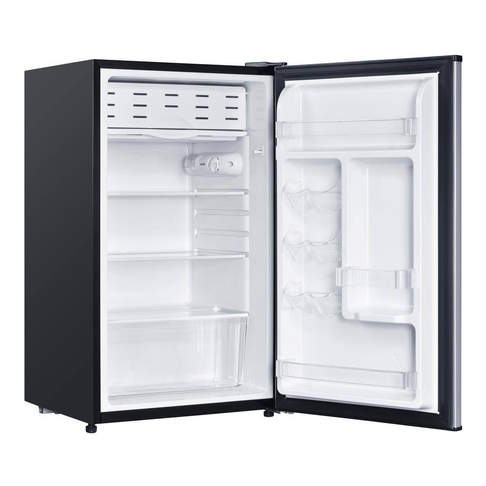 Magic Chef 4.4 cu. ft. Mini Fridge in Stainless Look HMR440SE