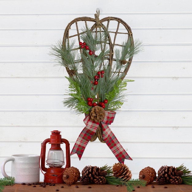 Red And Green Cedar And Berries Twig Snowshoes Christmas Wall Decor