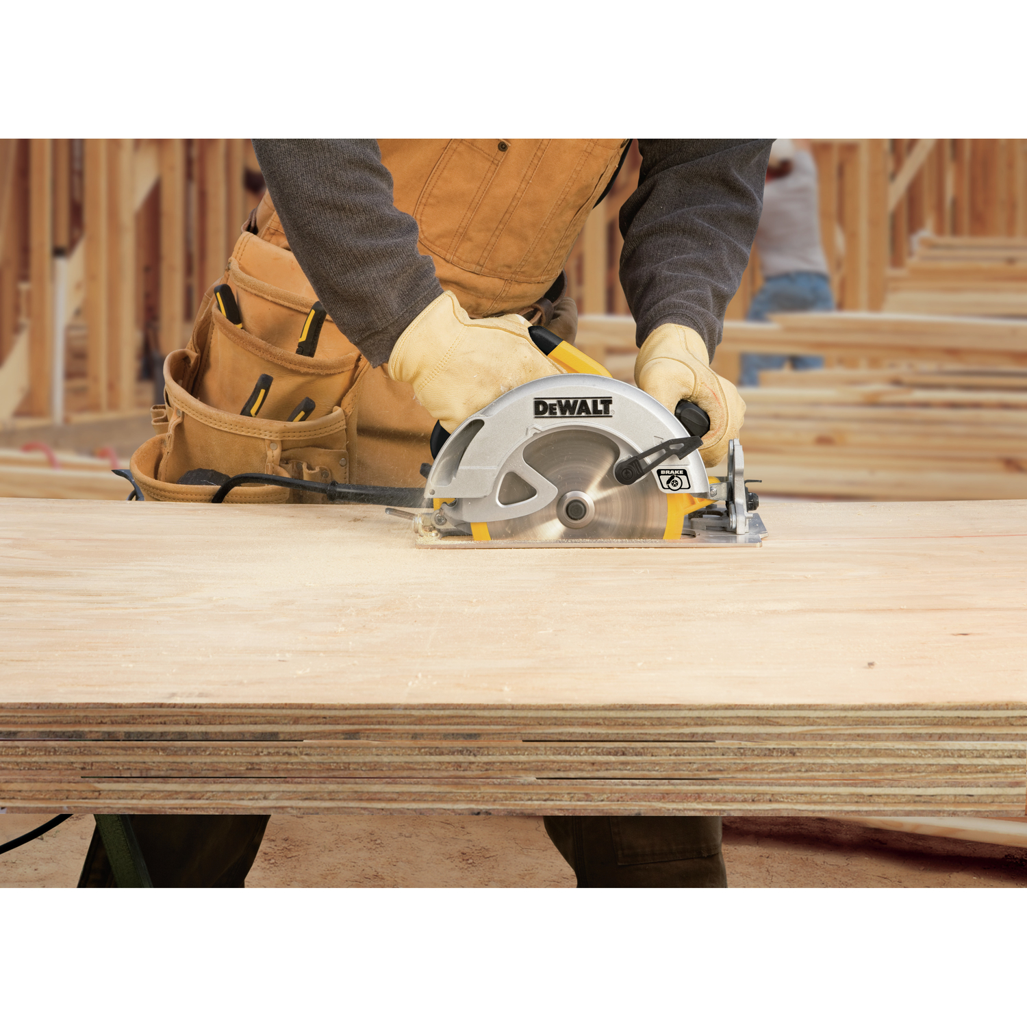 DW 15 amps 7-1/4 in. Corded Lightweight Circular Saw