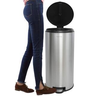 happimess Oscar Round 8 Gal. Stainless Steel Black Step-Open Trash Can with Free Mini Trash Can HPM1003B