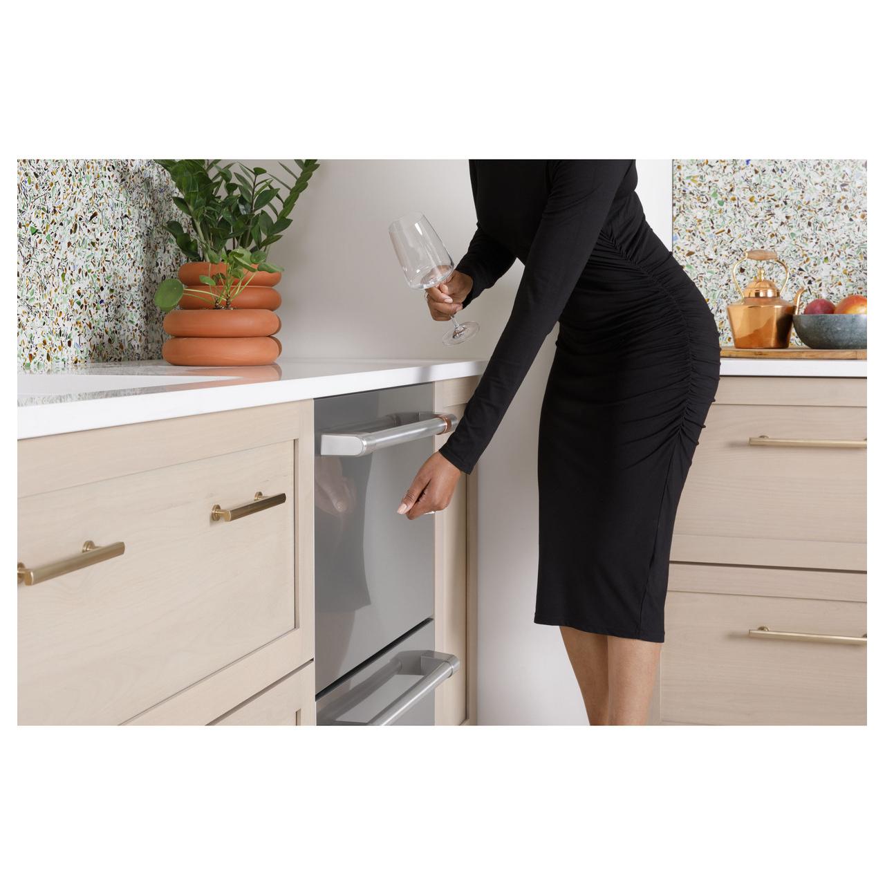 Café 24-inch, Built-in Dishwasher CDD420P2TS1