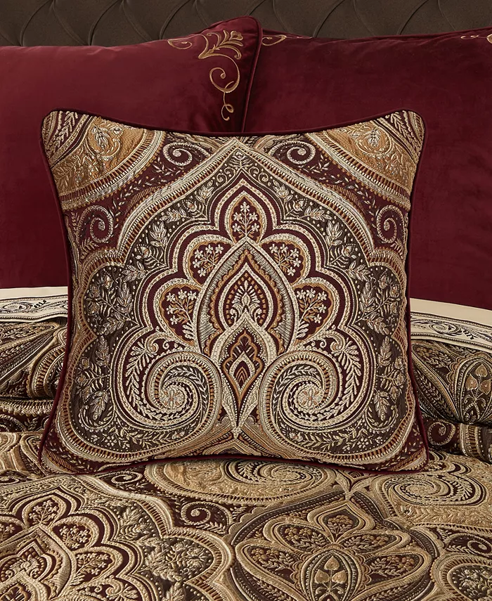 Five Queens Court Bordeaux Square Decorative Pillow， 20