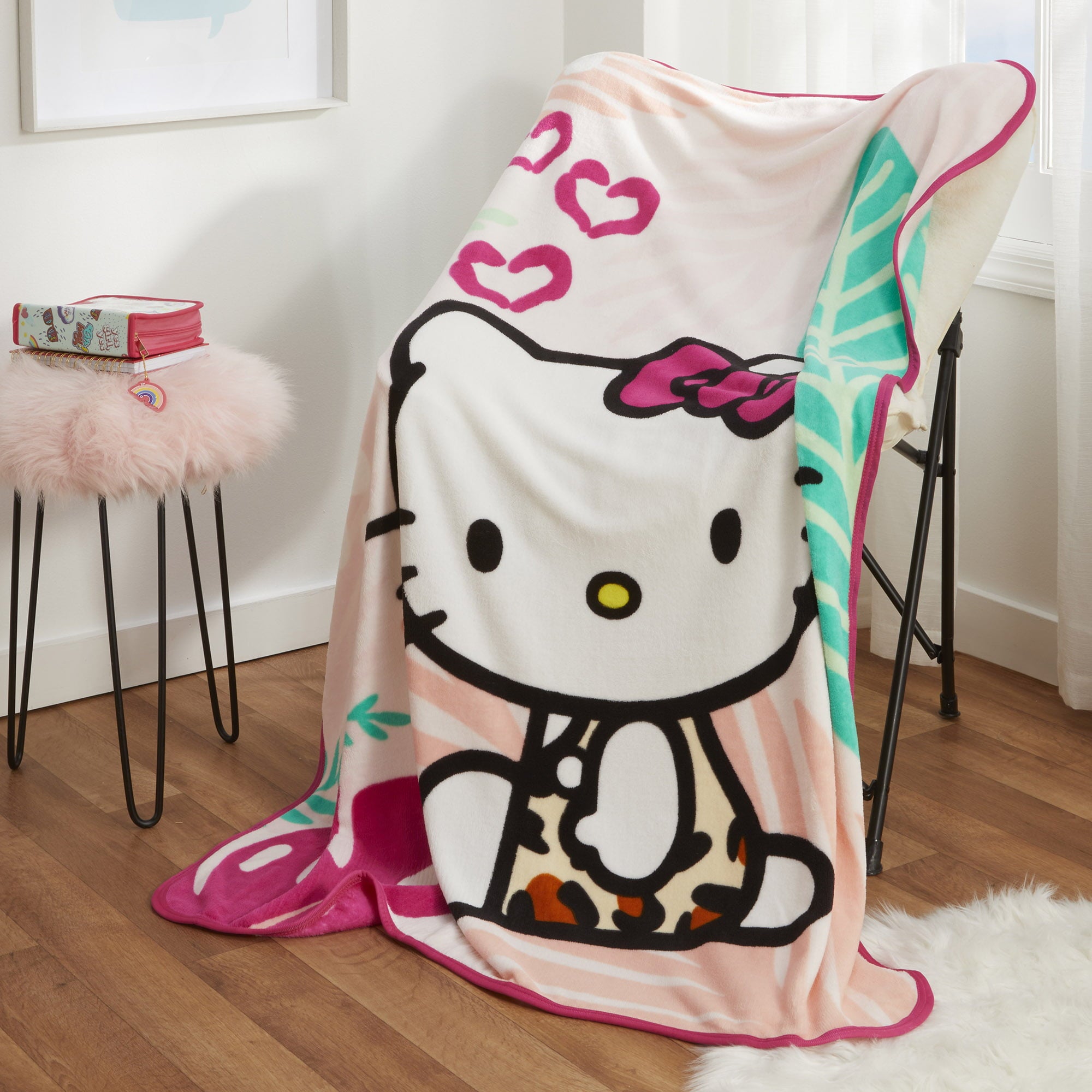 Hello Kitty Kids Fleece Throw Blanket， 46 x 60， Pink， Sanrio