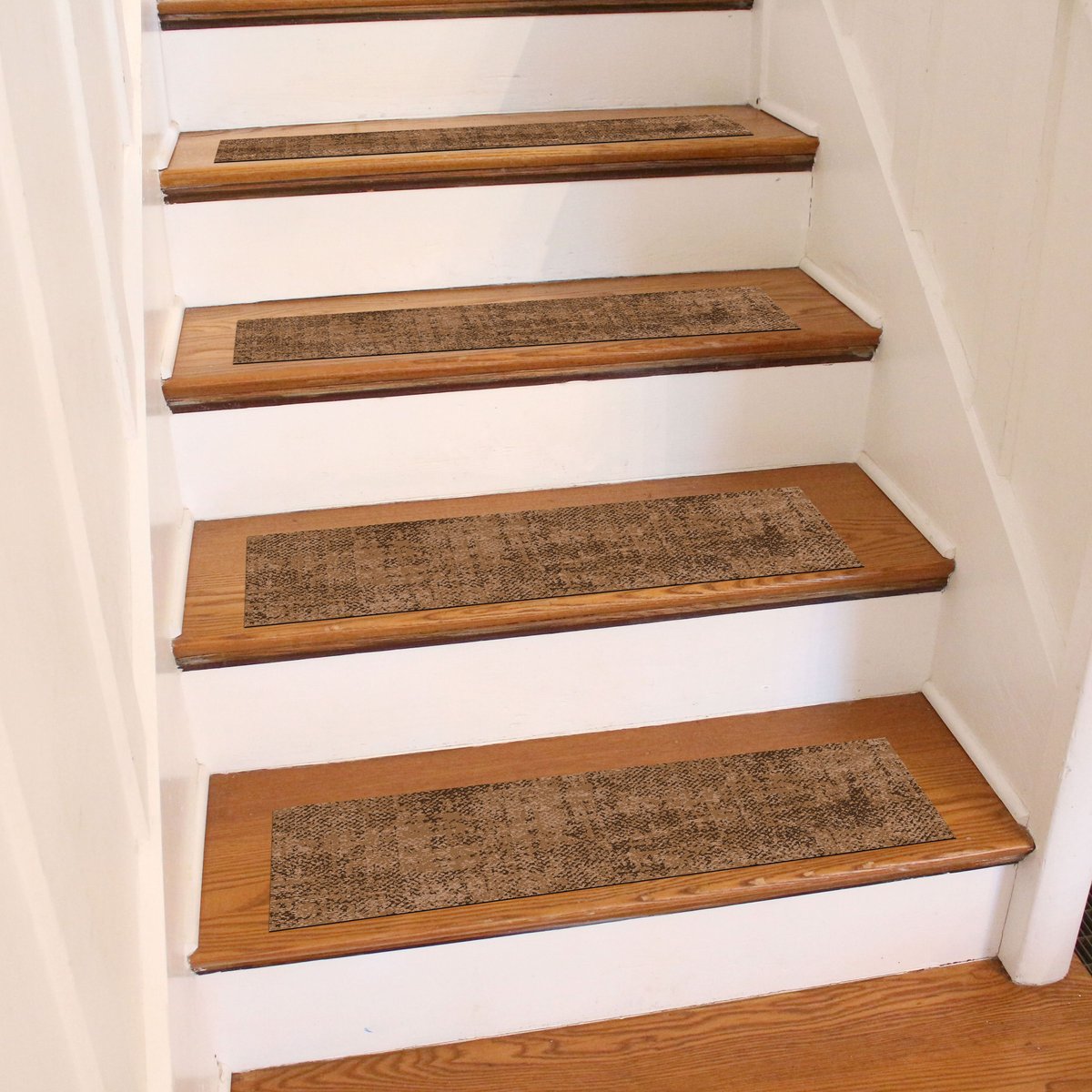 Bungalow Flooring FlorArt In Distress Natural Indoor Stair Treads， 4-pack