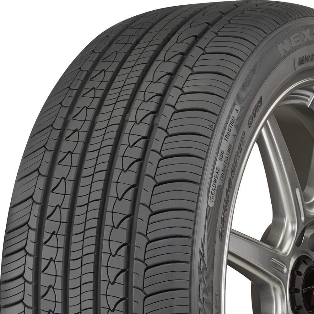 Nexen NPriz AH8 215/55R17 94V BSW