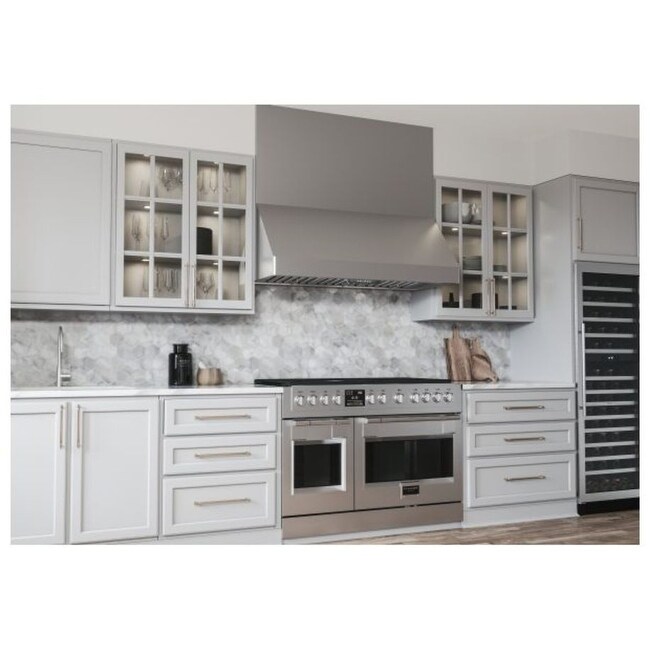 Zephyr 650 CFM 54 Inch Wide Wall Mounted Range Hood with Airflow