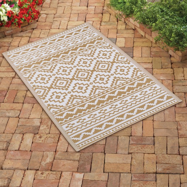 Collections Etc Reversible Aztec Pattern 6 foot Outdoor Mat