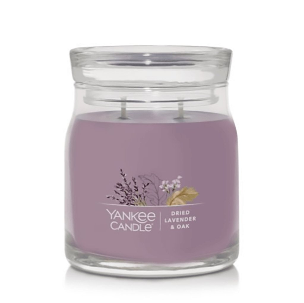 Yankee Candle  Signature Medium Jar Candle in Dried Lavender & Oak