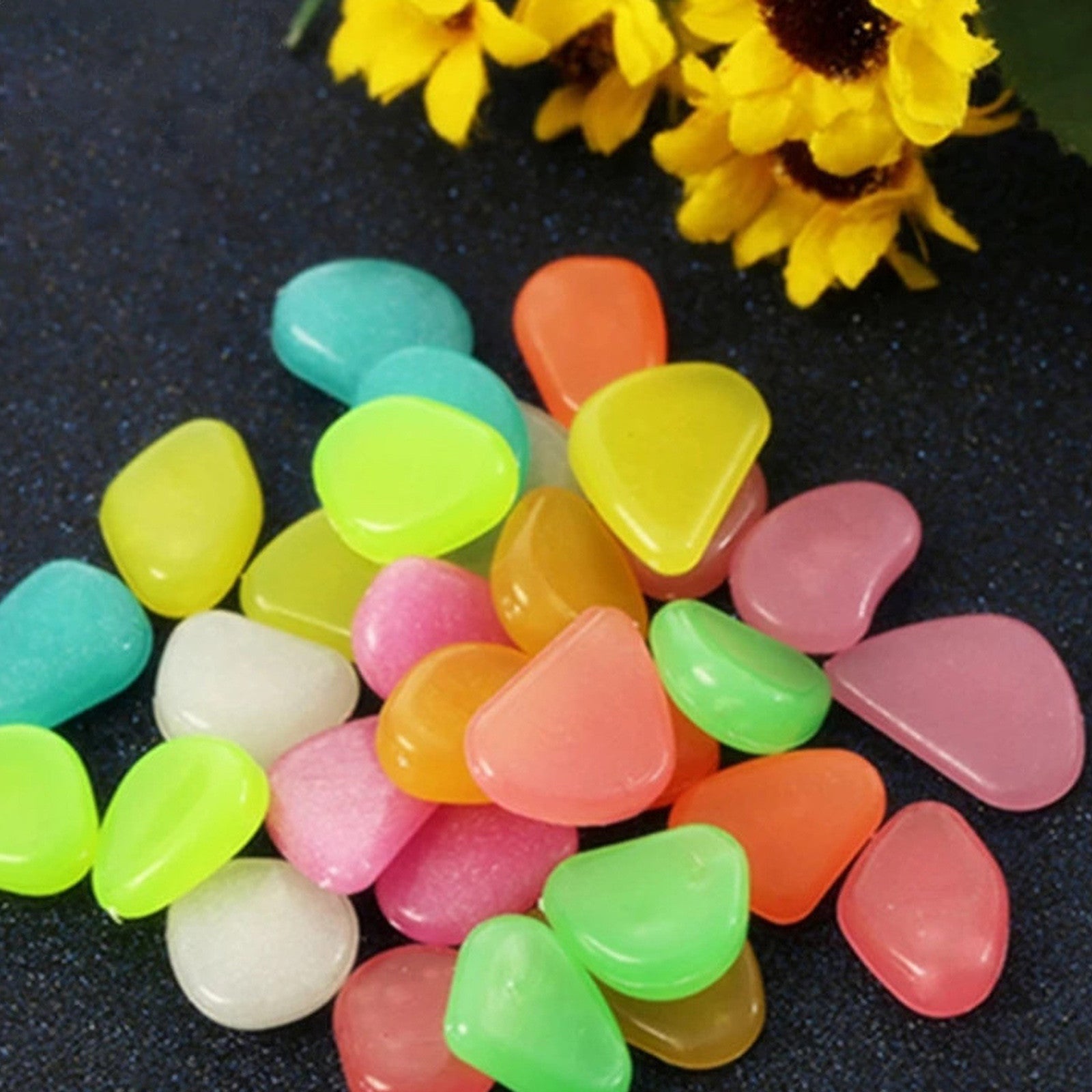 Utoimkio 100Pcs Luminous Pebbles, 12 Colors Glow in The Dark Landscape Stones for Fishbowl, Rivulet or Patio Gaden Lawn