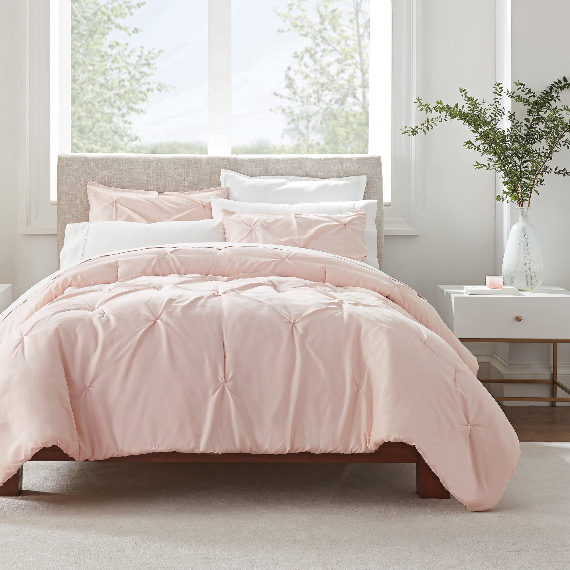 Serta Simply Clean Antimicrobial 2-Piece Blush Pink Solid Pleated Comforter Set， Twin XL