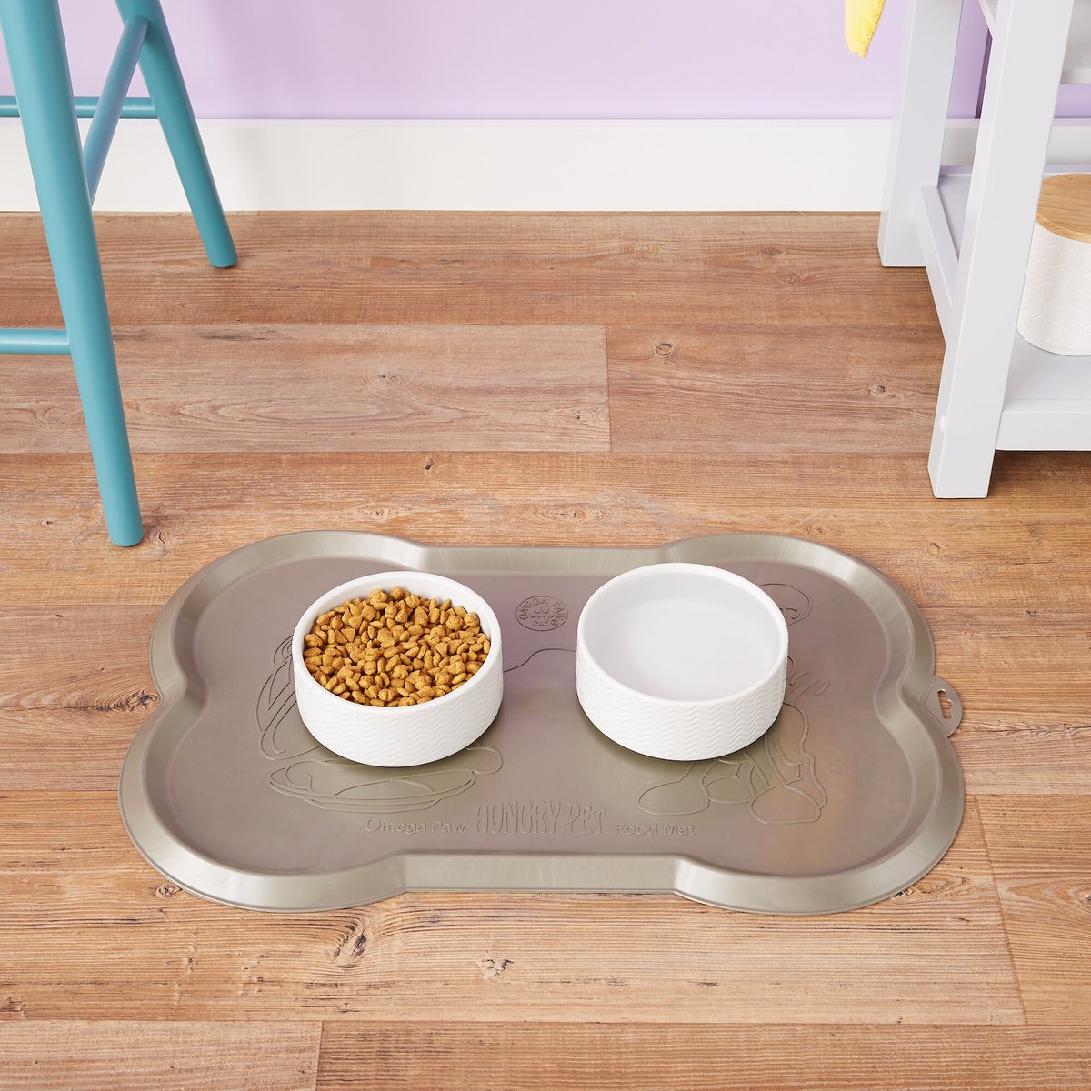 Omega Paw Hungry Pet Bone Mat for Dogs and Cats