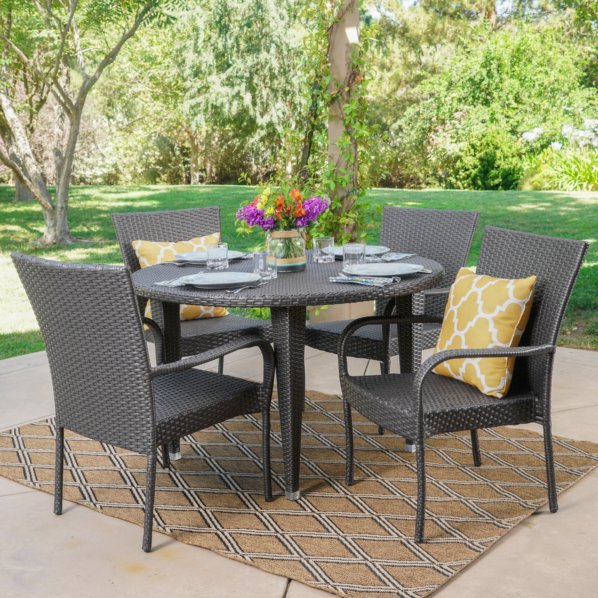 Sol y Luna Outdoor 5 Piece Wicker Dining Set