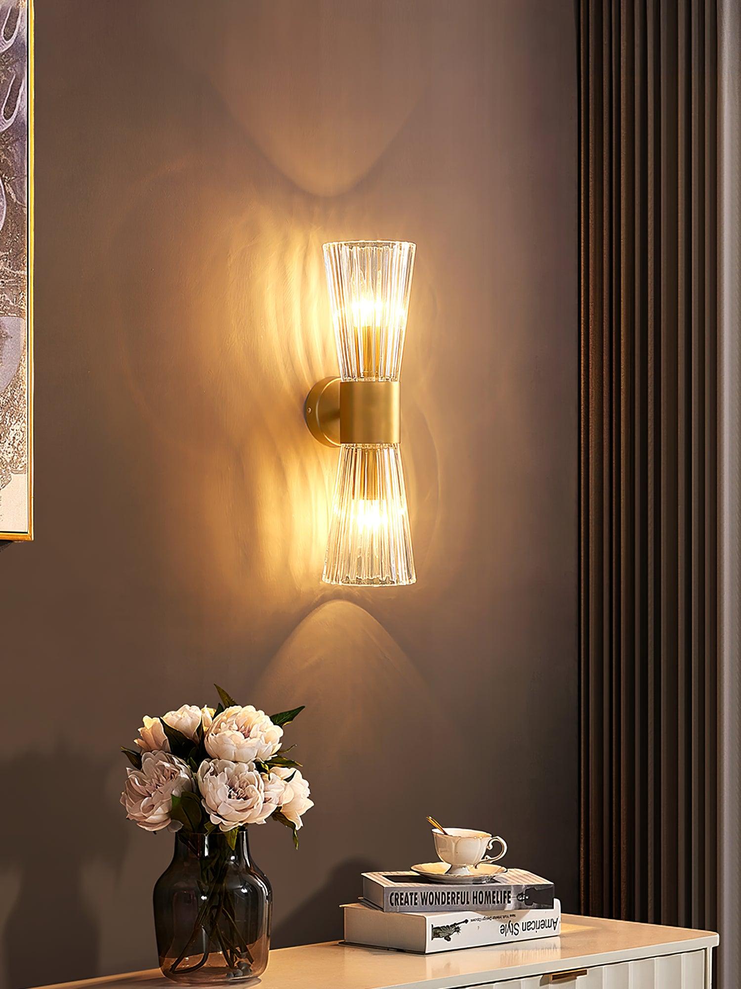 Vesta Wall Lamp