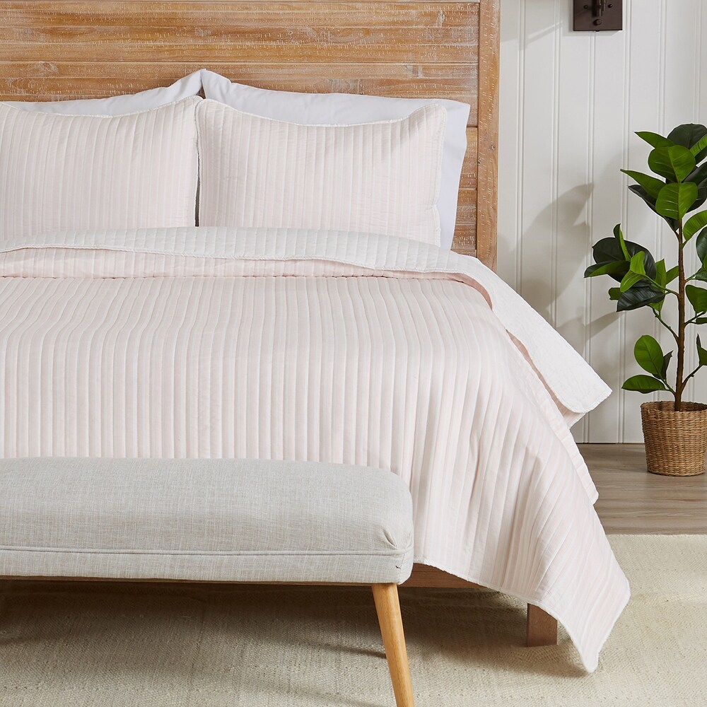 Luxurious Tiny Stripes Microfiber Quilt Set With Shams