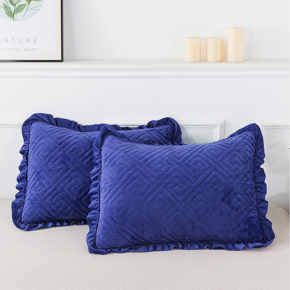 Lavish Plush Poly Velvet Quilt Set