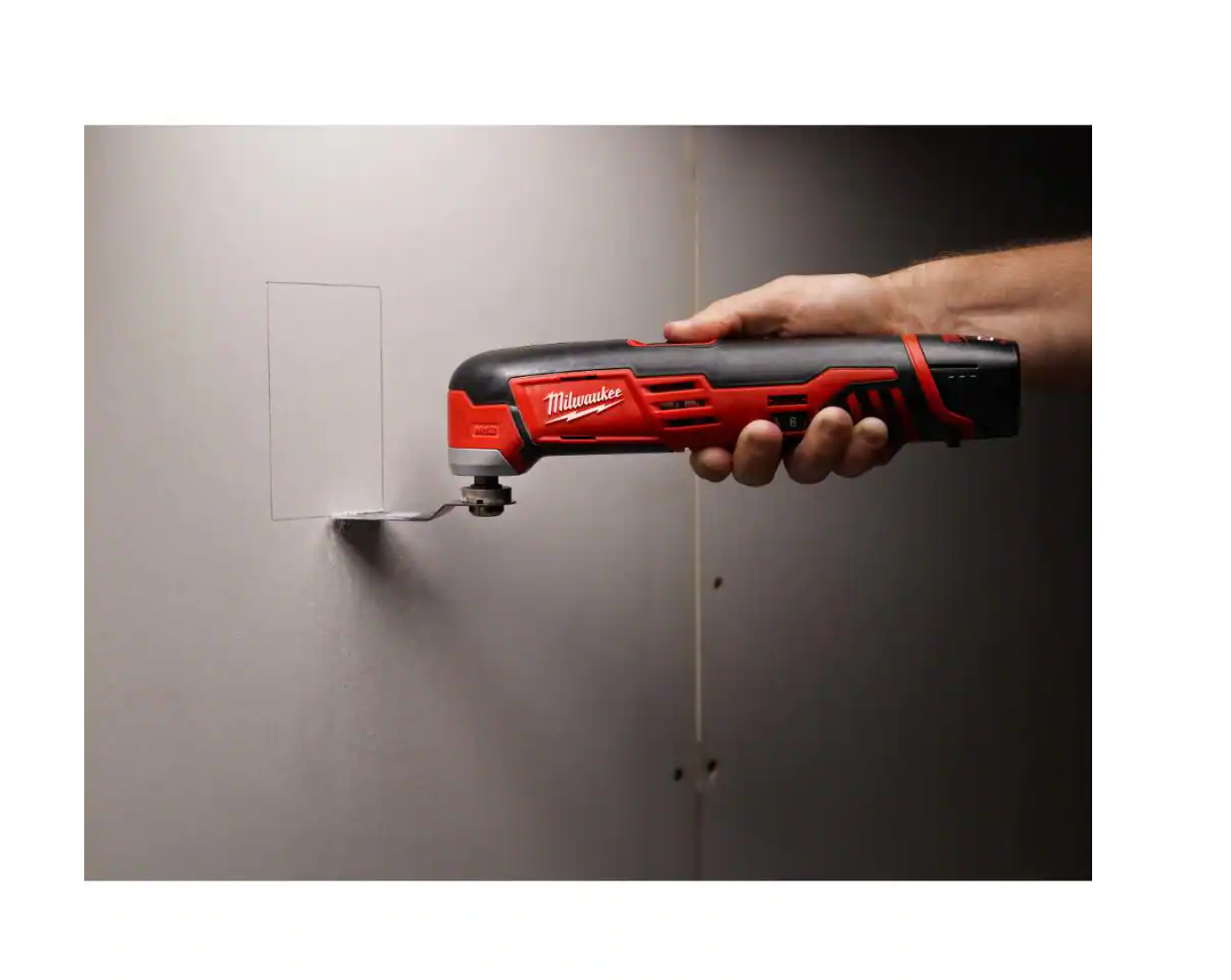 Milwaukee 2520-21XC-2426-20 M12 FUEL 12-Volt Lithium-Ion Brushless Cordless HACKZALL Reciprocating Saw Kit W/ M12 Multi-Tool