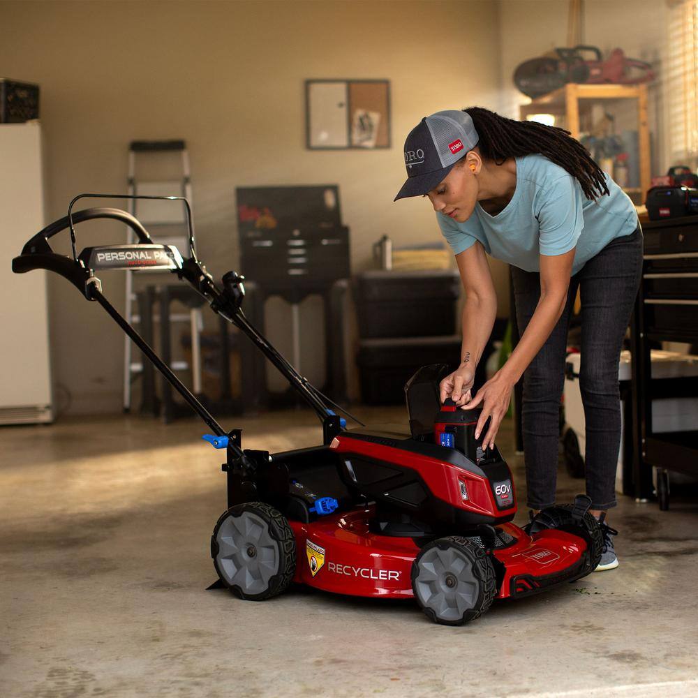 Toro Recycler 22 in. 60V Max* Personal Pace Auto-Drive Rear Wheel Drive Walk Behind Mower - 6.0 Ah BatteryCharger Included 21467