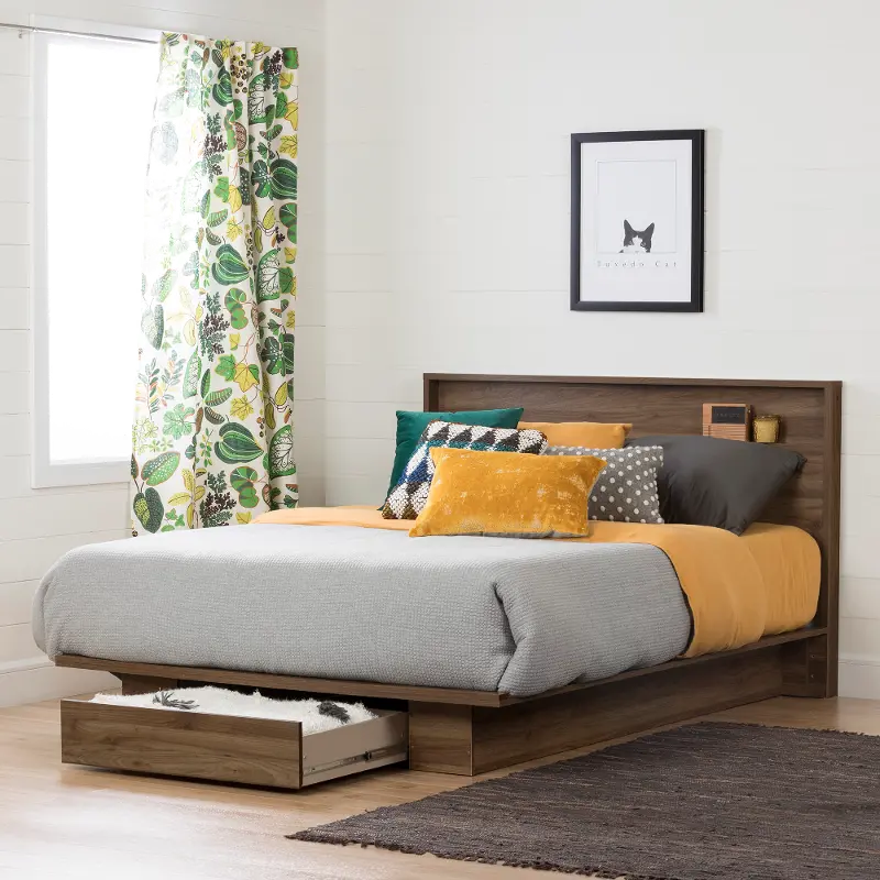 Holland Natural Walnut Full/Queen Platform Bed with Headboard