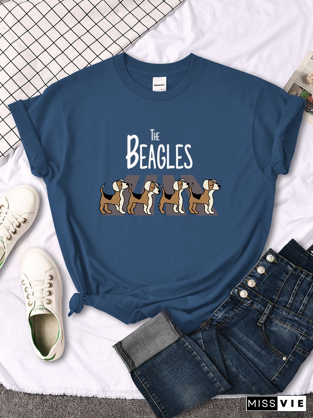 Four Beagles Crossing The Road Printed Female Tshirt Classic Slim Tees Plus Tshirts Anime Clothes Summer Vintage Women T-shirts