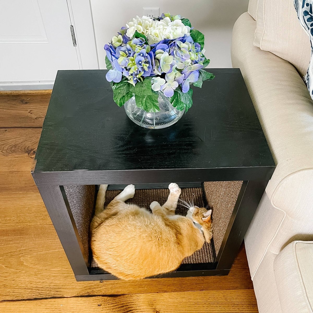 Designer Pet Products Bailey Cat Scratcher End Table