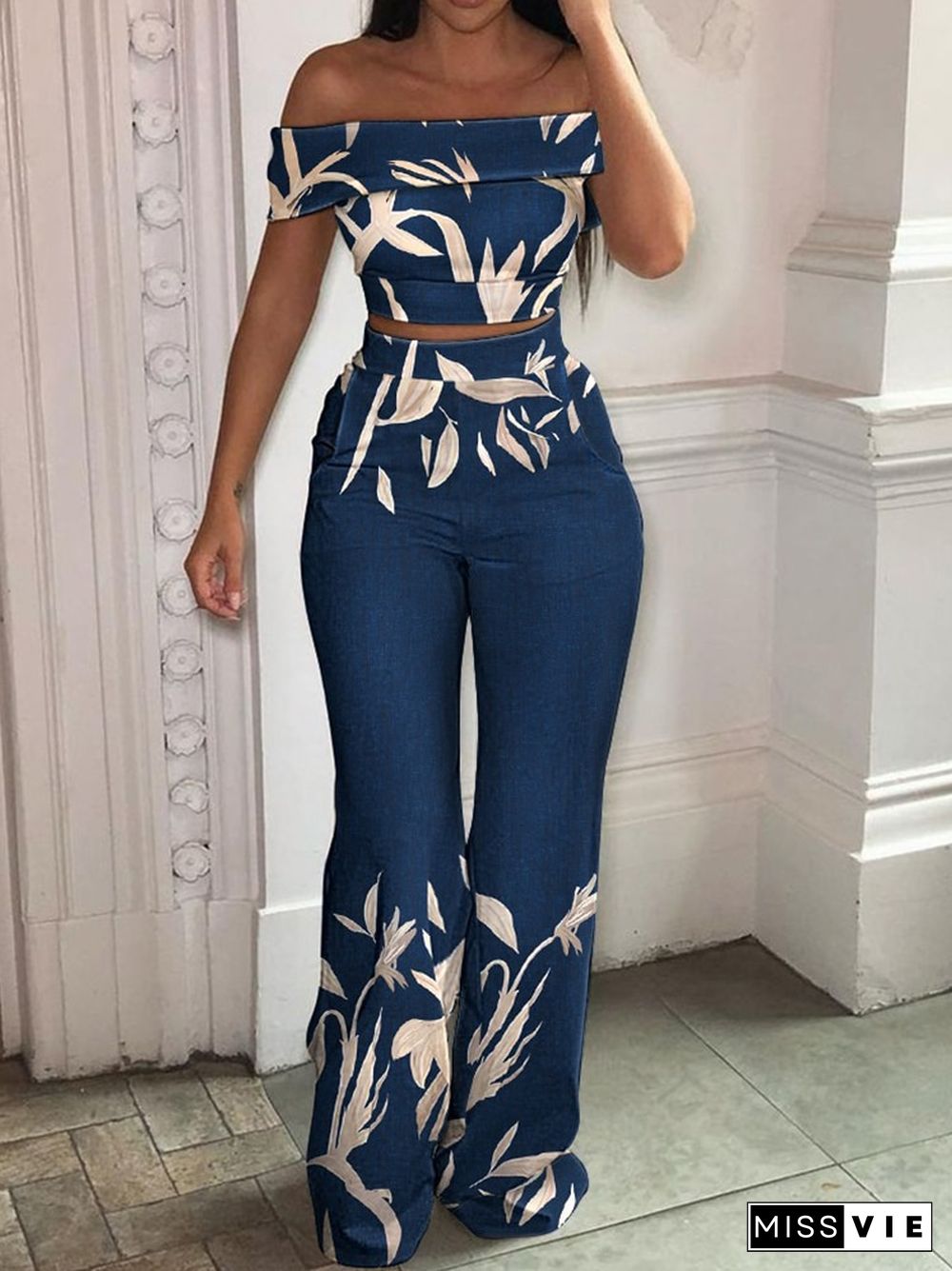 Sexy Lady Slash Neck Printed Slim Crop Top And Slim Print Straight Pants Set Summer Short Sleeve Off Shoulder Casual Women Suits