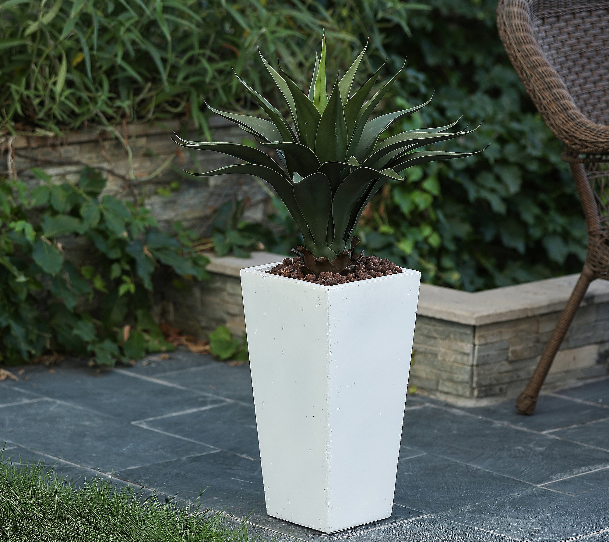 Luxen Home White MgO 18.5H Tall Tapered Square Planter