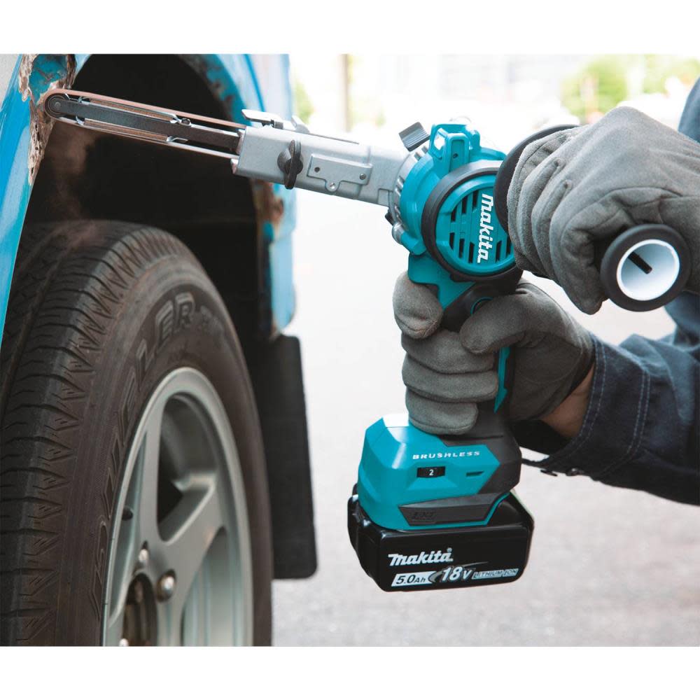 Makita 18V LXT? Lithium-Ion Brushless Cordless 3/8 x 21 Detail Belt Sander Kit (5.0Ah) ;