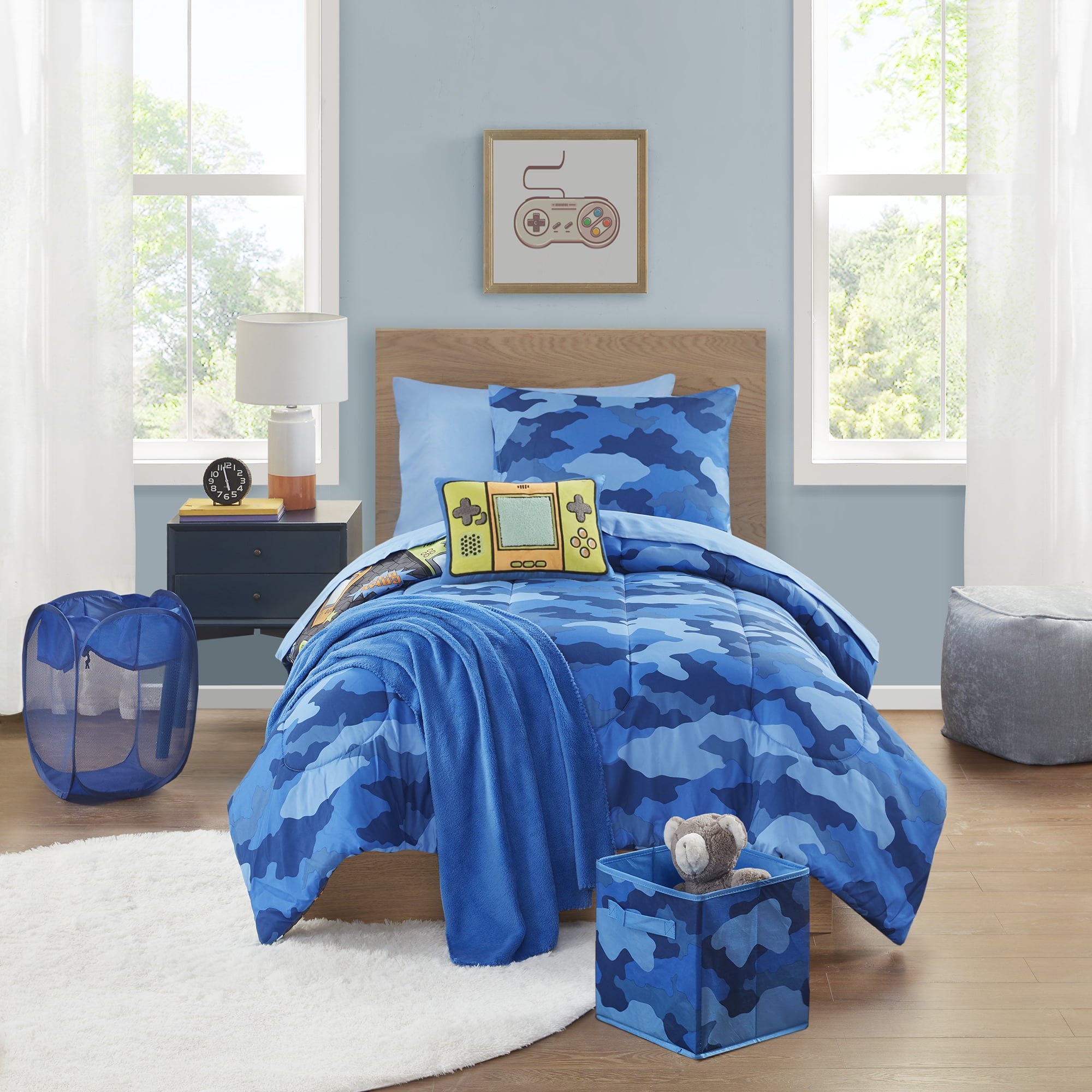 Here I Grow Gamer Print Reversible 9 Piece Comforter Bed in a Bag， Grey/Blue， Twin/TXL