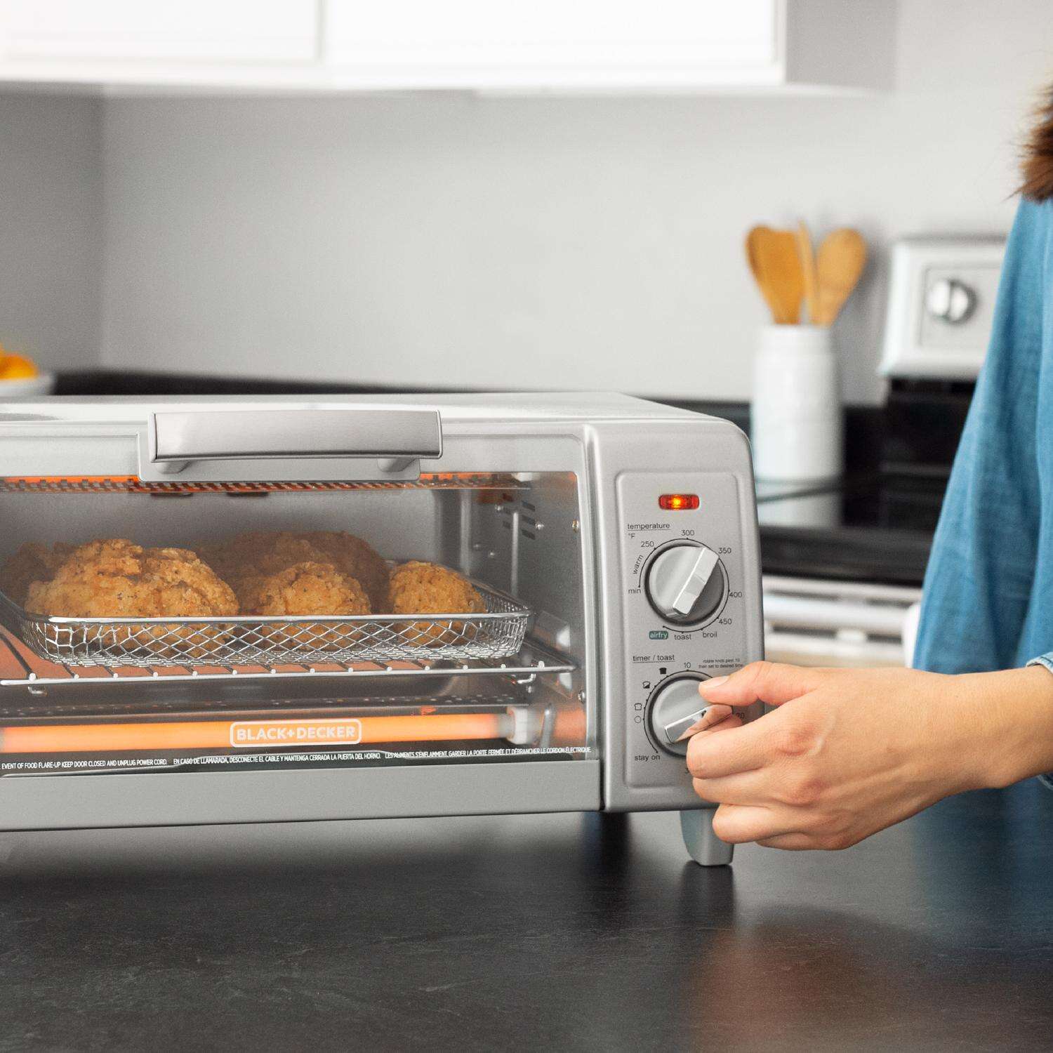 Black+Decker Crisp N Bake Stainless Steel Silver 4 slot Toaster Oven 8 in. H X 15 in. W X 11 in. D