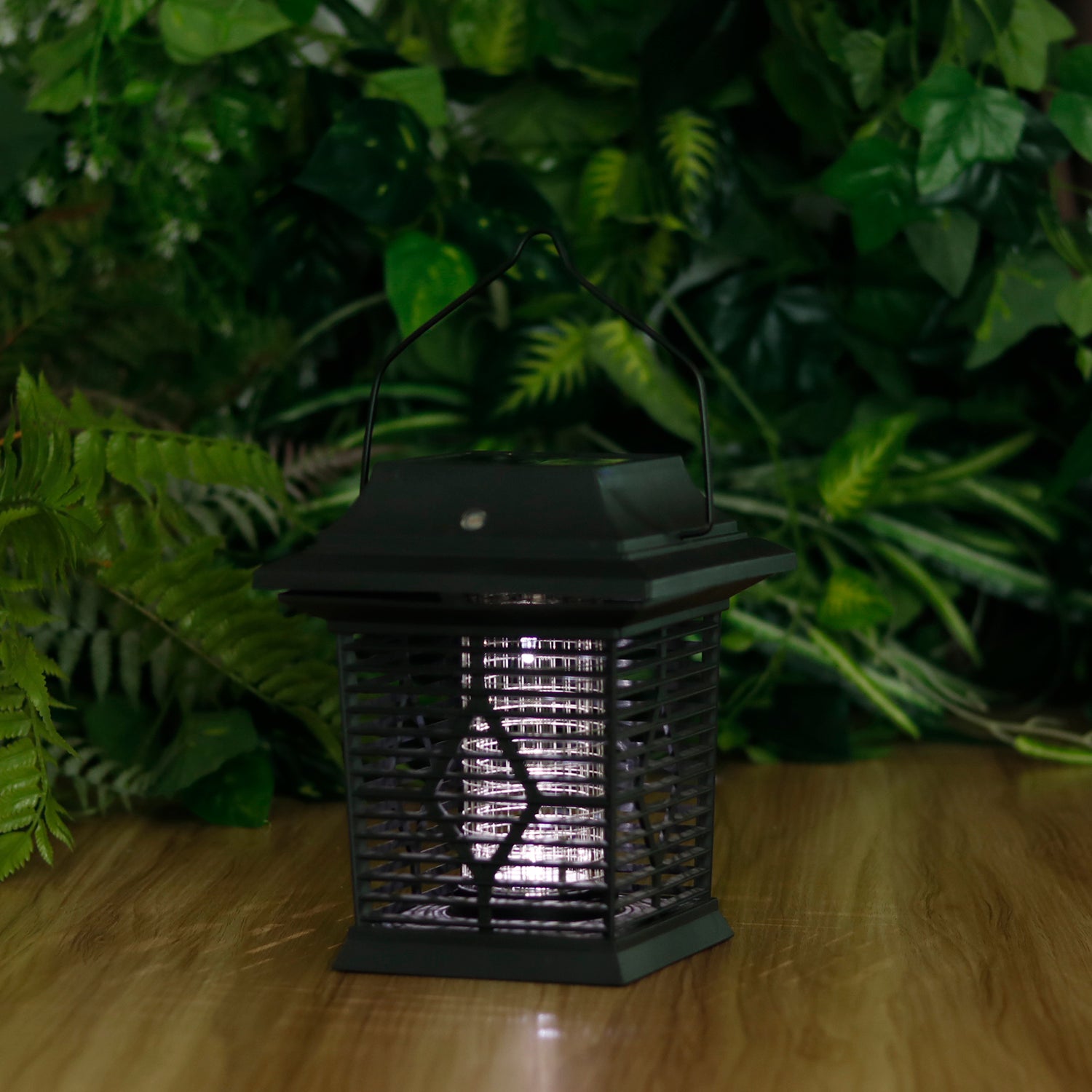 Westinghouse Solar Bug Lantern with Shepherd Hook