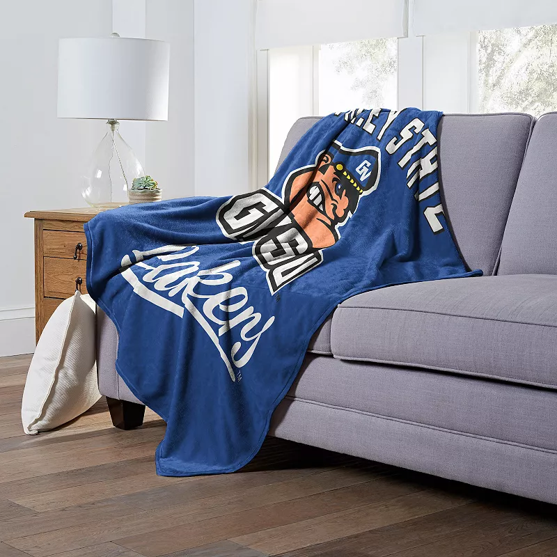 The Northwest Georgia Southern Eagles Alumni Silk-Touch Throw Blanket