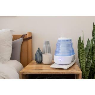 Crane 1 Gal. Cool Mist Collapsible Humidifier BlueWhite Top Fill for Medium Rooms Up to 500 sq. ft. EE-5958