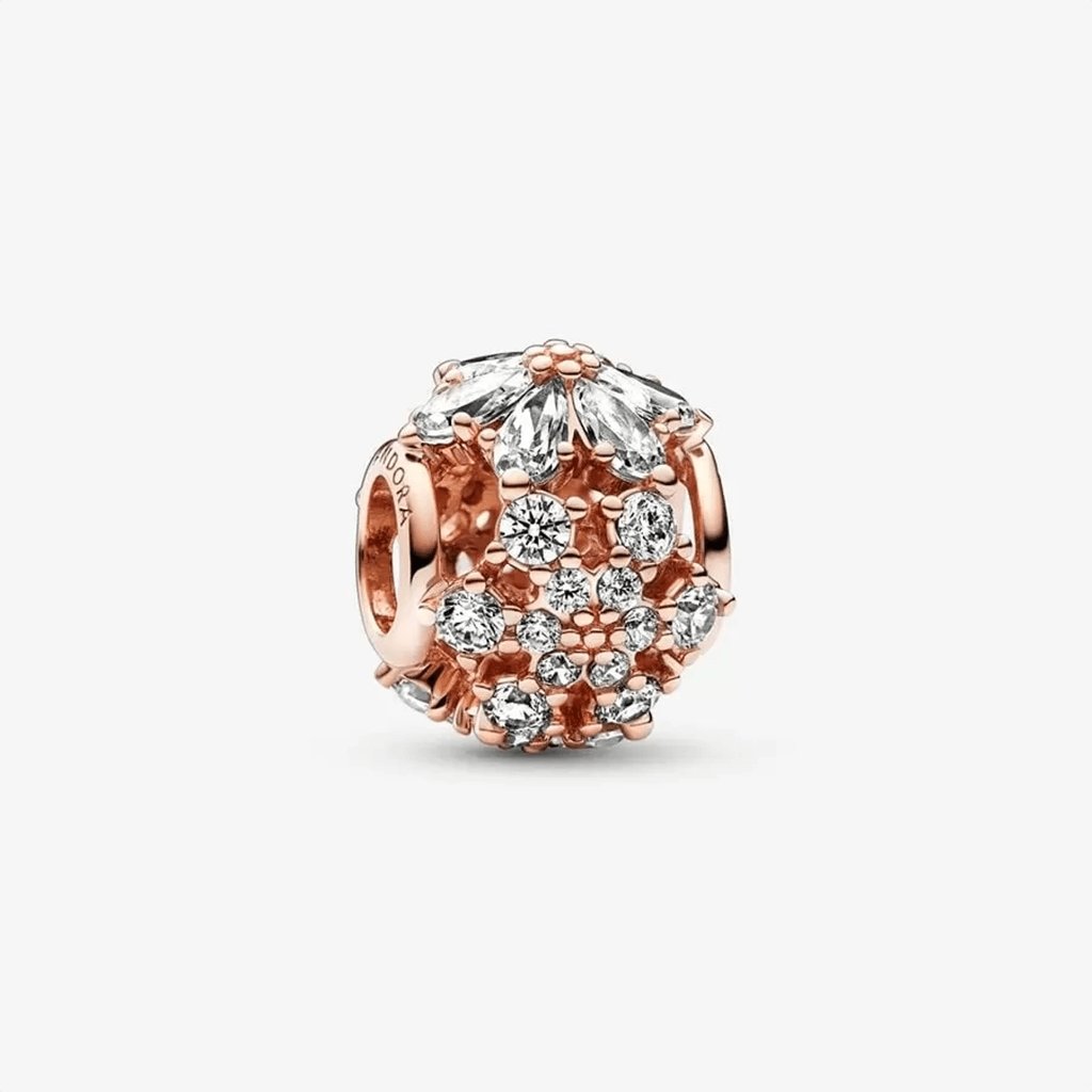 PANDORA  Sparkling Herbarium Cluster Round Charm