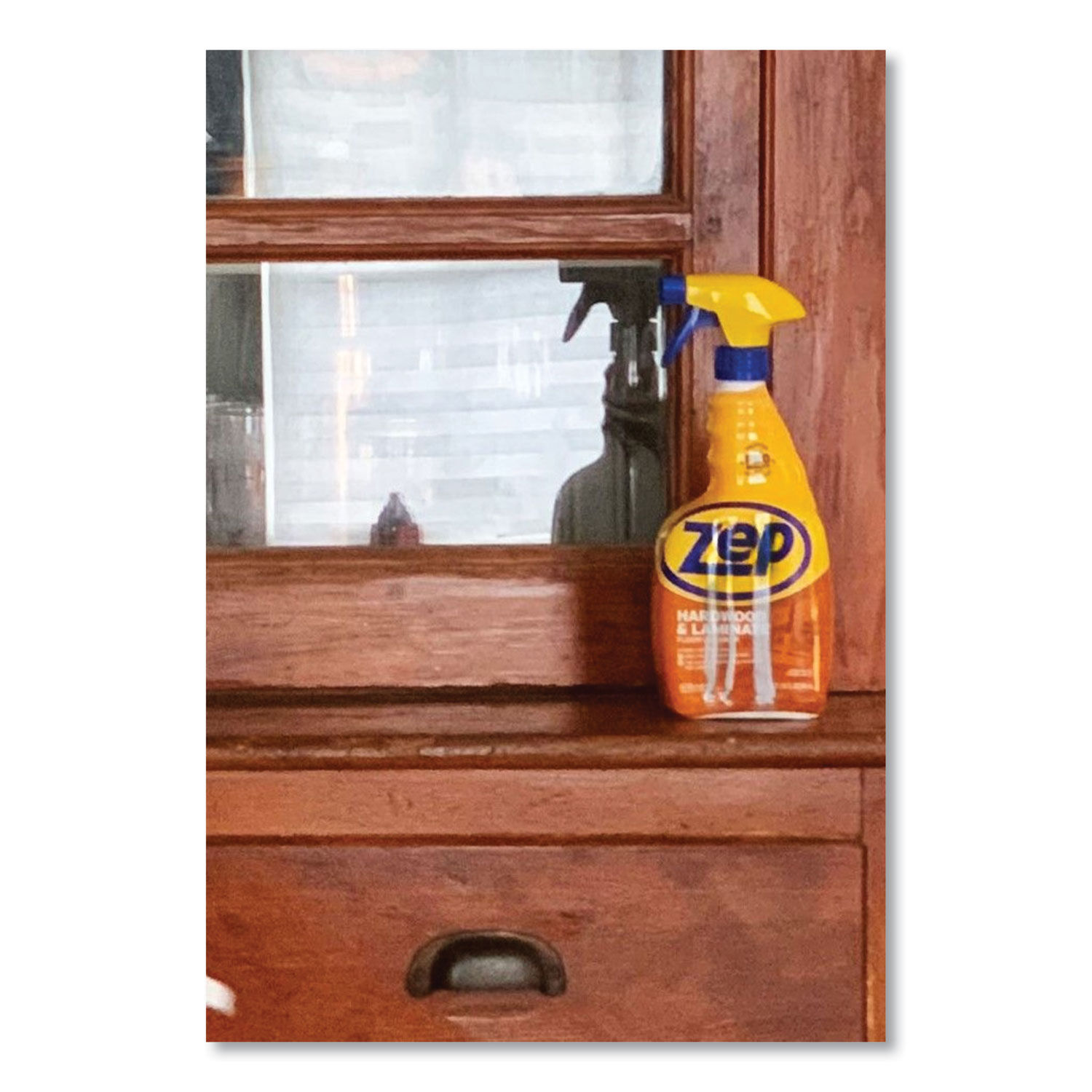 Hardwood and Laminate Cleaner by Zep Commercialandreg; ZPEZUHLF32CT