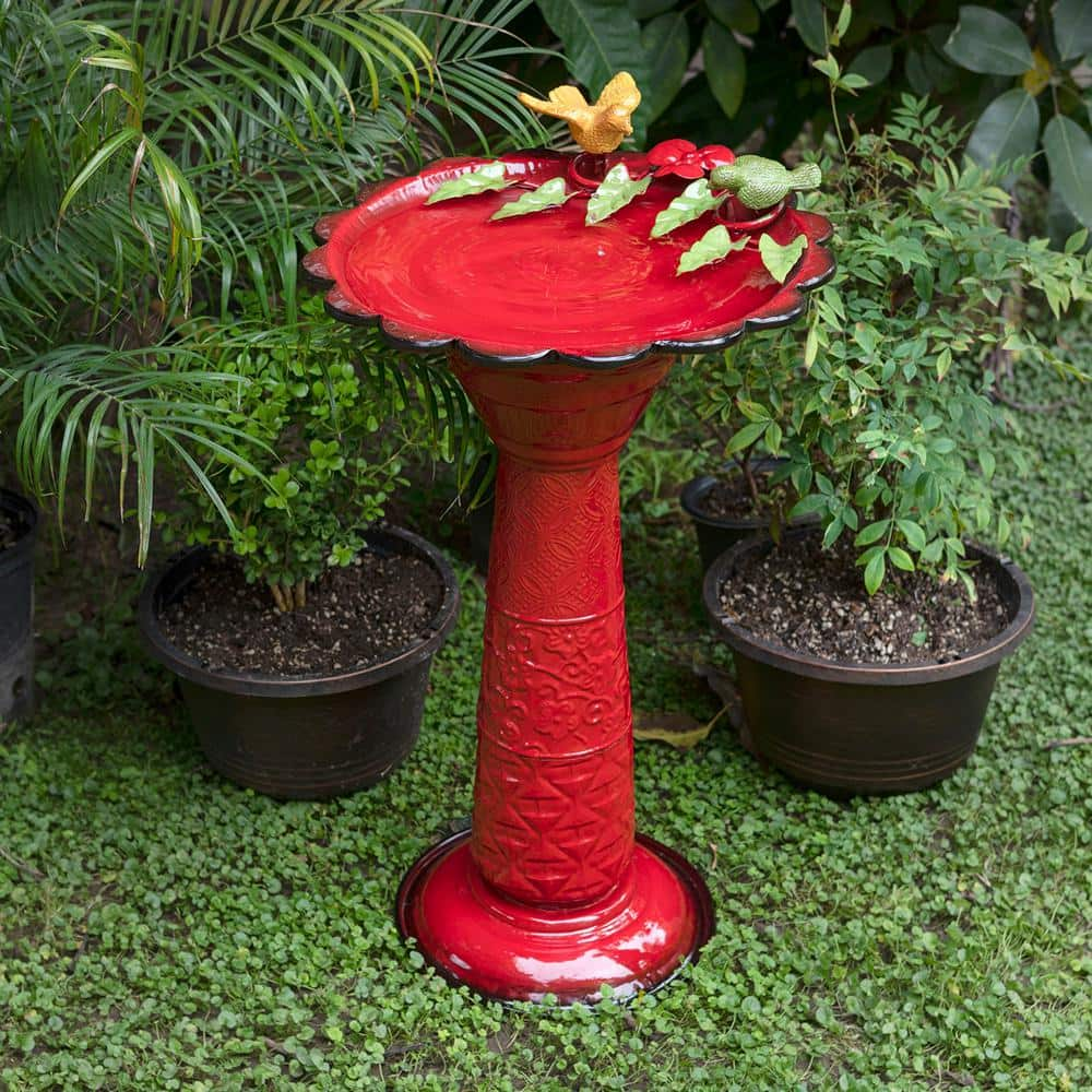 Alpine Corporation 28 in. Tall Outdoor Metal Birdbath with Birds and Leaves Yard Statue Decoration， Red ORS112RD