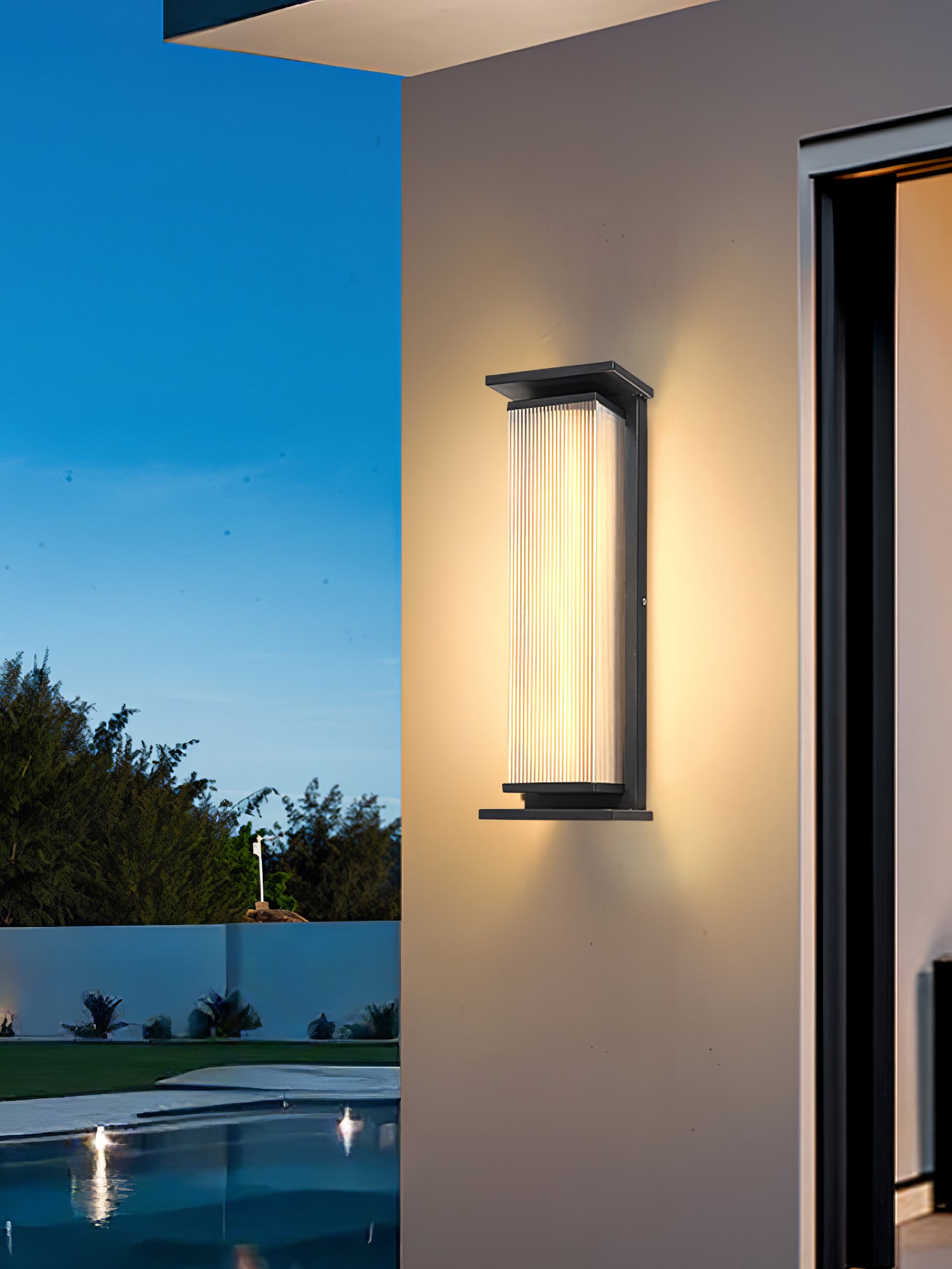 Rectangular Box Solar Outdoor Wall Lamp